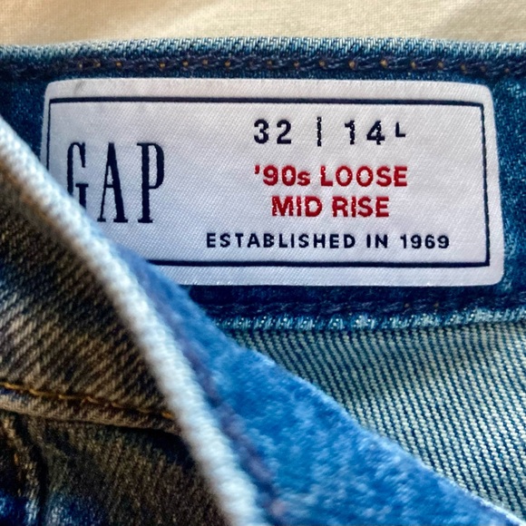 Gap Mid Rise ‘90s Loose Jeans with Washwell 32 long Dark Indigo - Picture 3 of 4